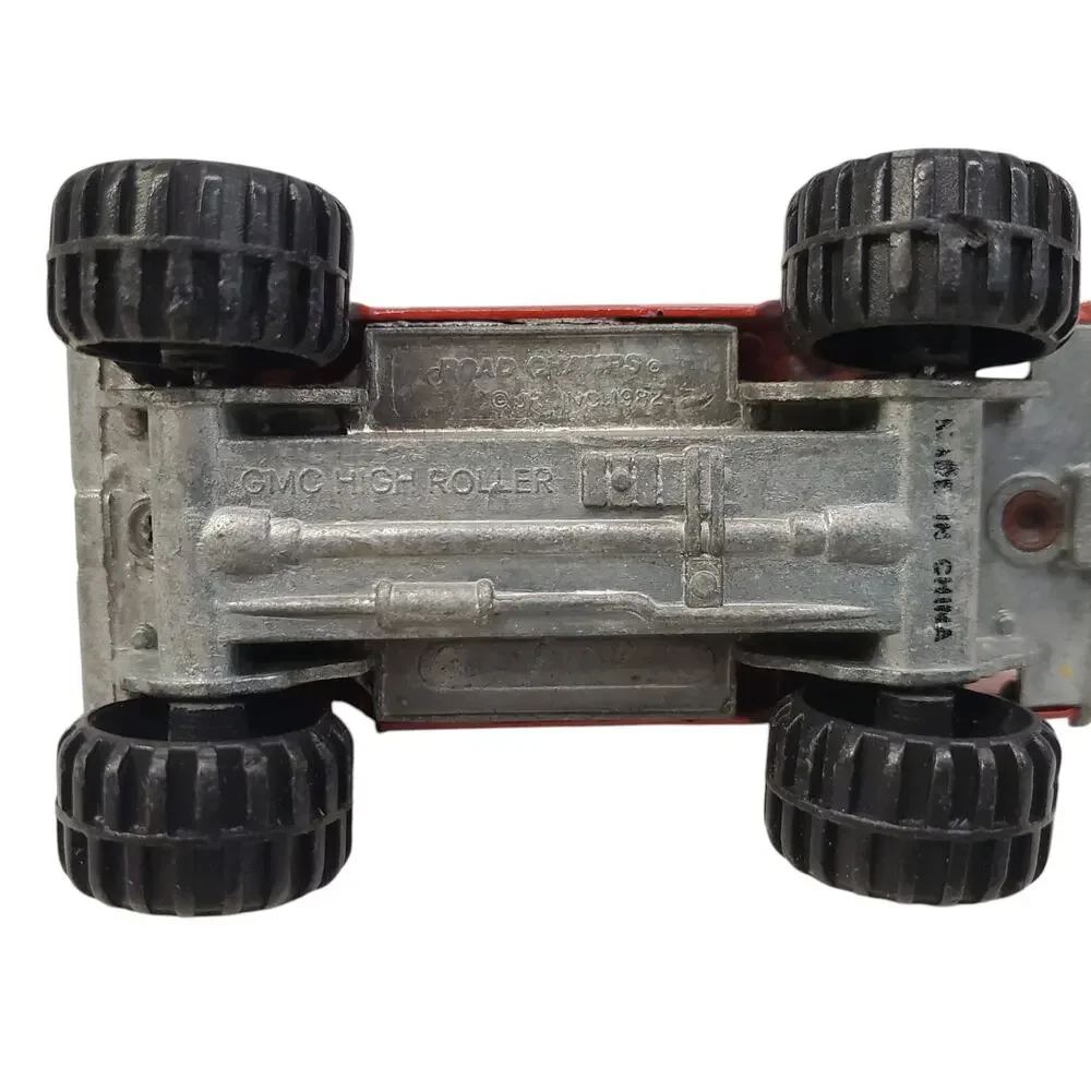 Road Champs GMC High Roller Red Bouncer 1982 Diecast Truck 1/64 Scale